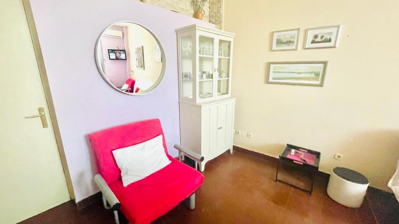 Vintage Apartment Inside City Galleria - ザダル エクステリア 写真